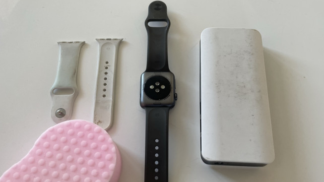 Jak vyčistit řemínek Apple Watch a další gadgety